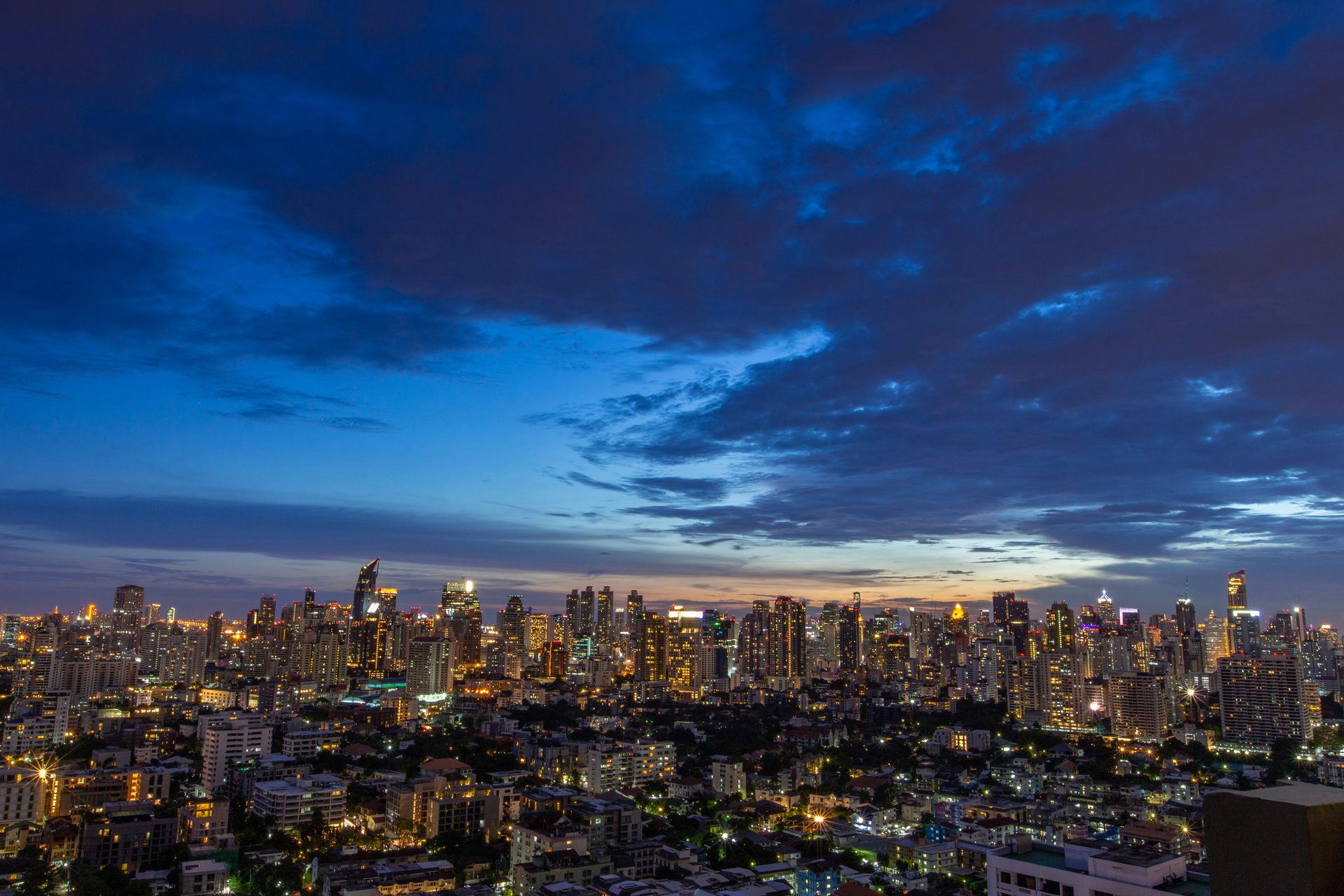 Tower block, Cloud, Sky, Skyscraper, Atmosphere, Building, Blue, World, Dusk, Cityscape